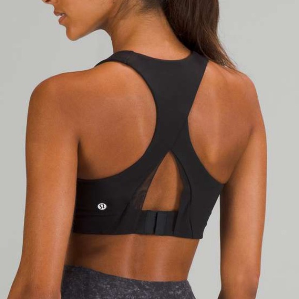lululemon | invigorate bra with clasp | black size 6 | b/c cups